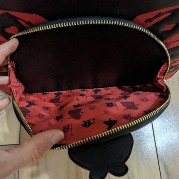 EUC! Loungefly Disney Alice In Wonderland Villians Convertible Tote Bag Backpack - Picture 9 of 16